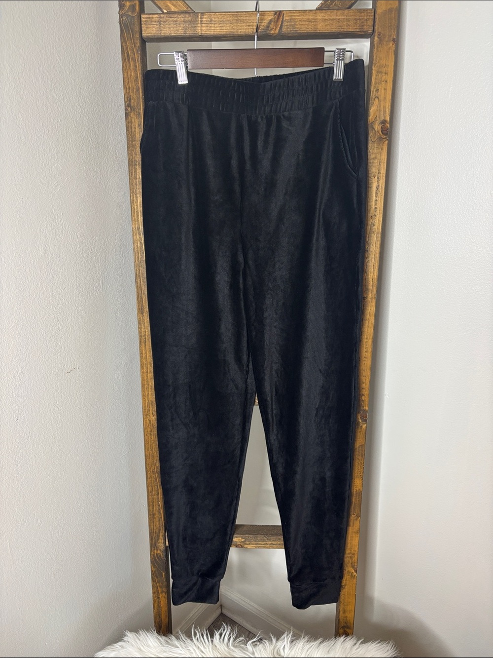 HYFVE Black Velour Joggers with Elastic Waistband Size L